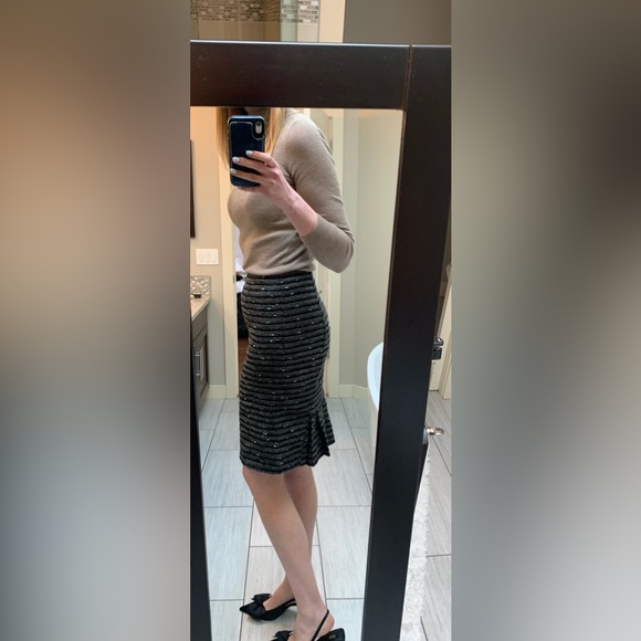 Black and white tweed pencil skirt by Nanette Lepore - Picture 2 of 3